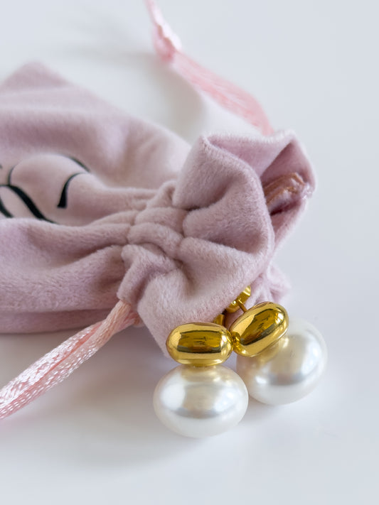 Pearl Earring