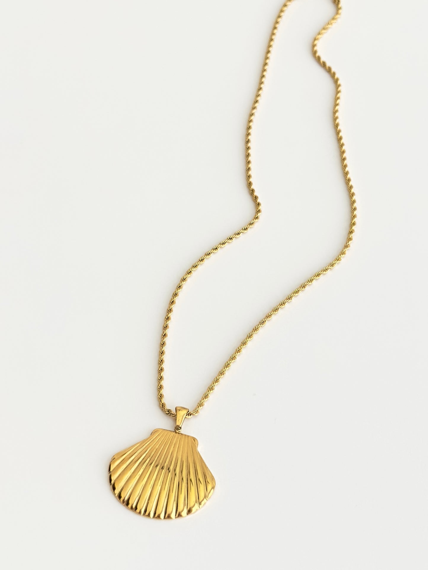 Large Oyster Necklace